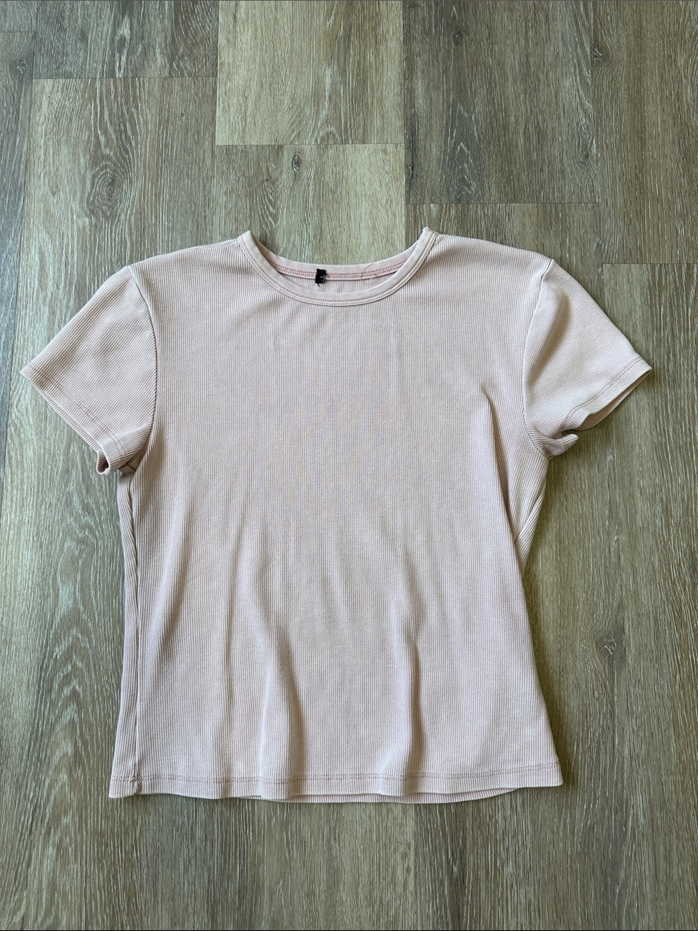 Classic Women's Short Sleeve Tee in Light Pink